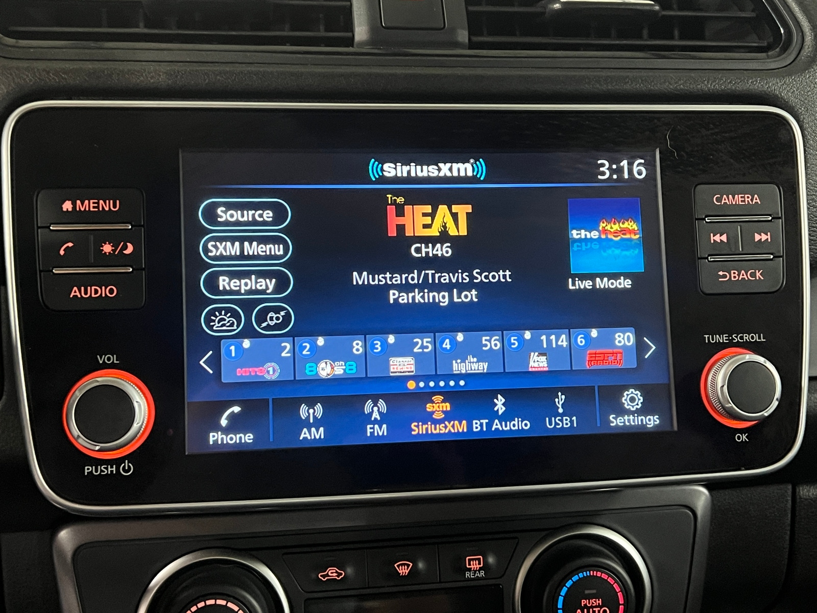 Thumbnail: 2025 Nissan Leaf - 4