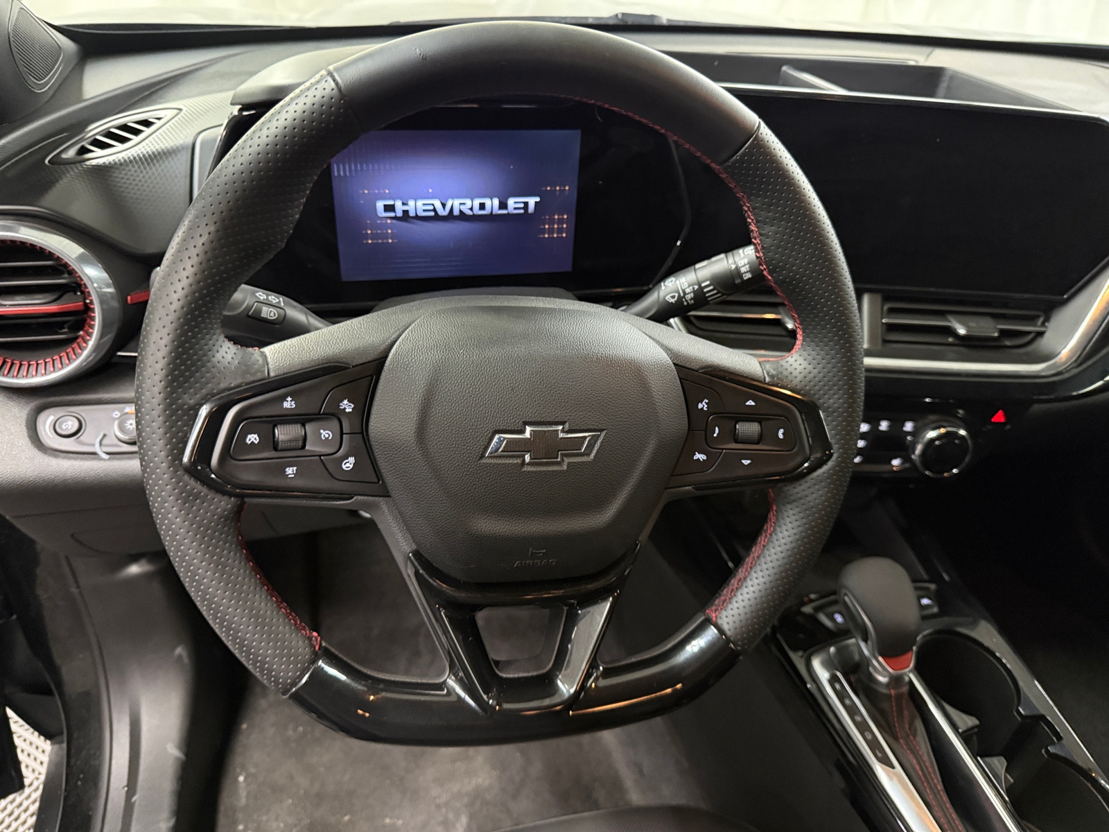 Thumbnail: 2025 Chevrolet Trax - 4