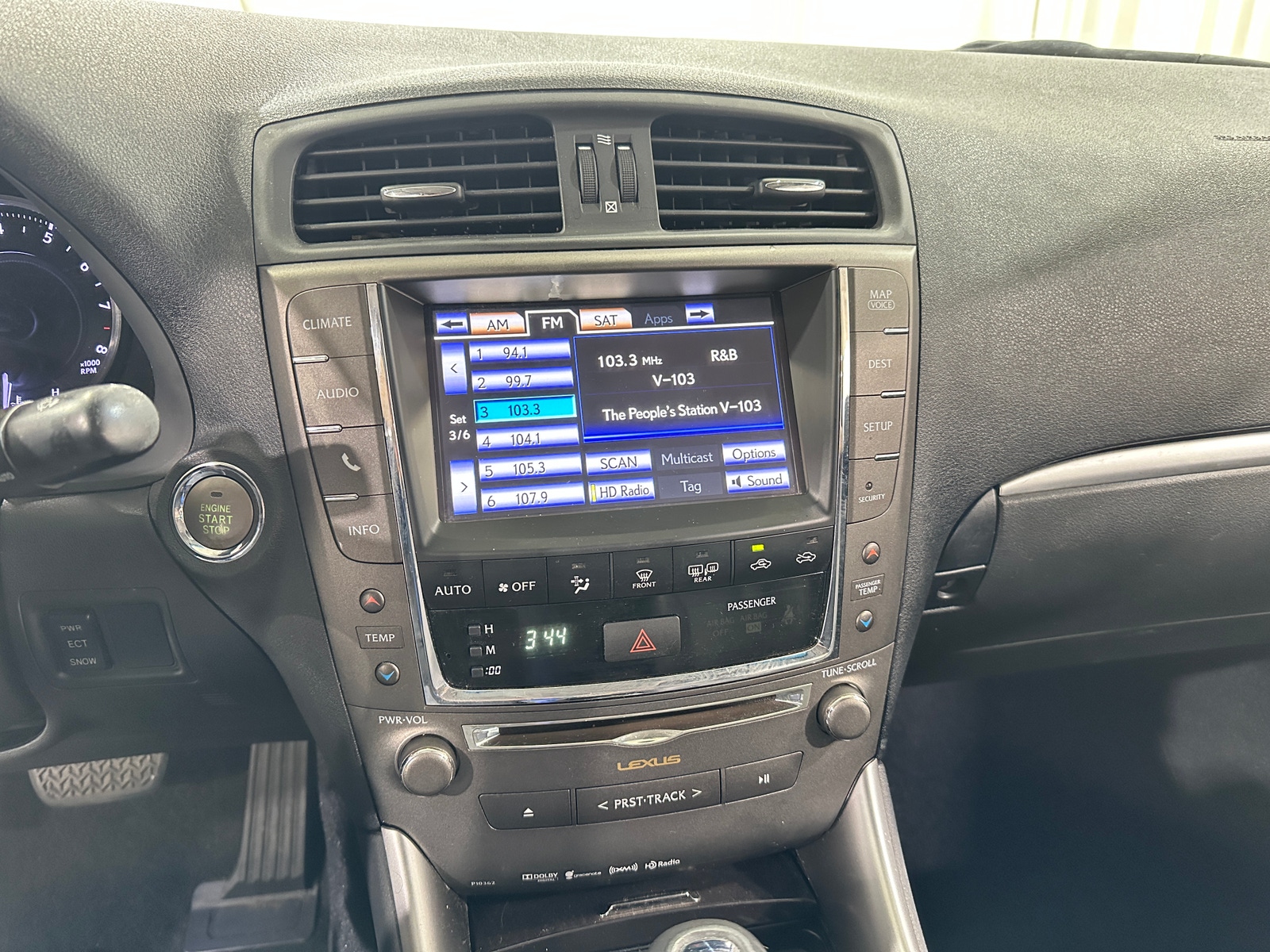 Thumbnail: 2015 Lexus IS - 3