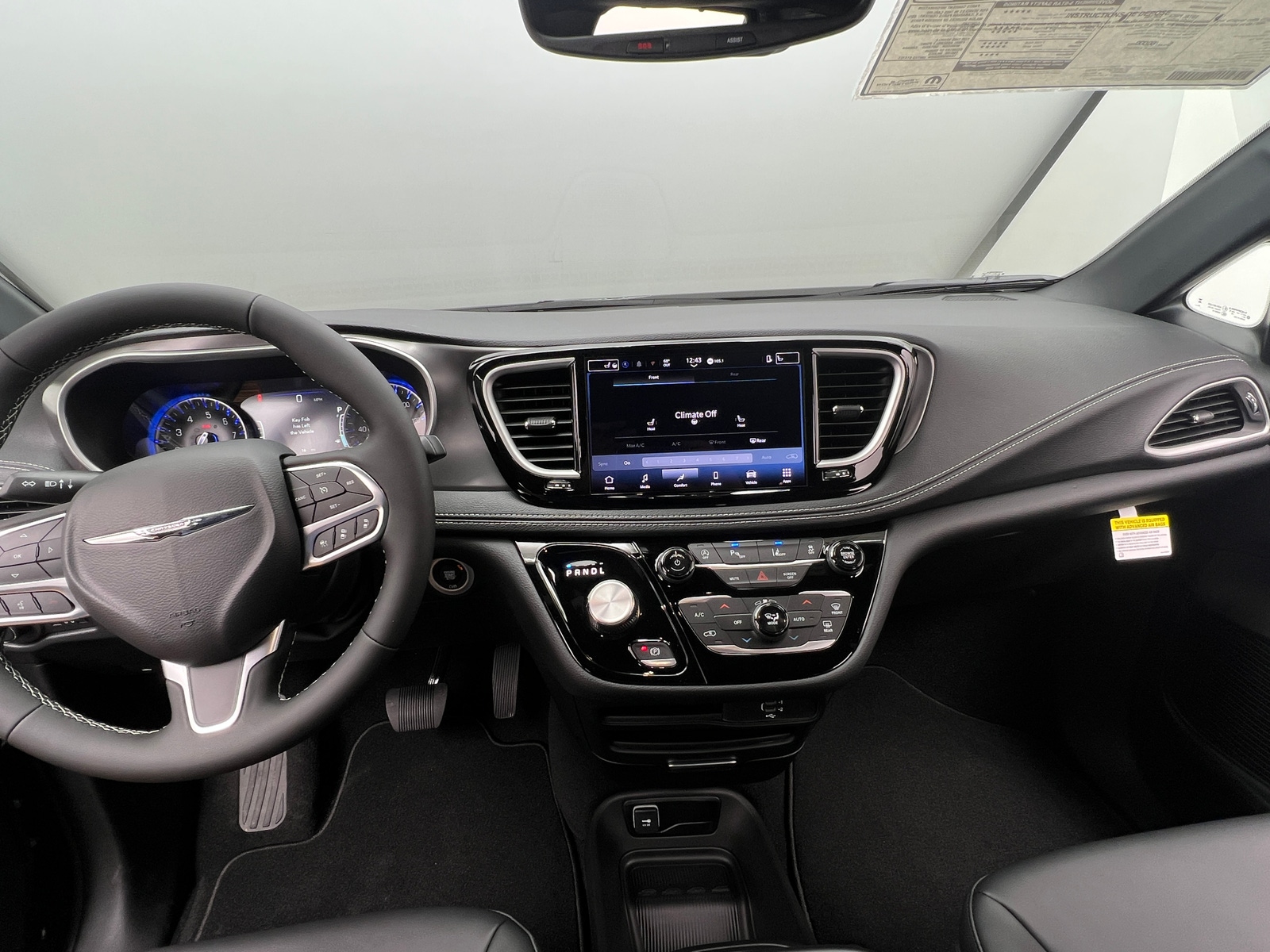 Thumbnail: 2026 Chrysler Pacifica - 2