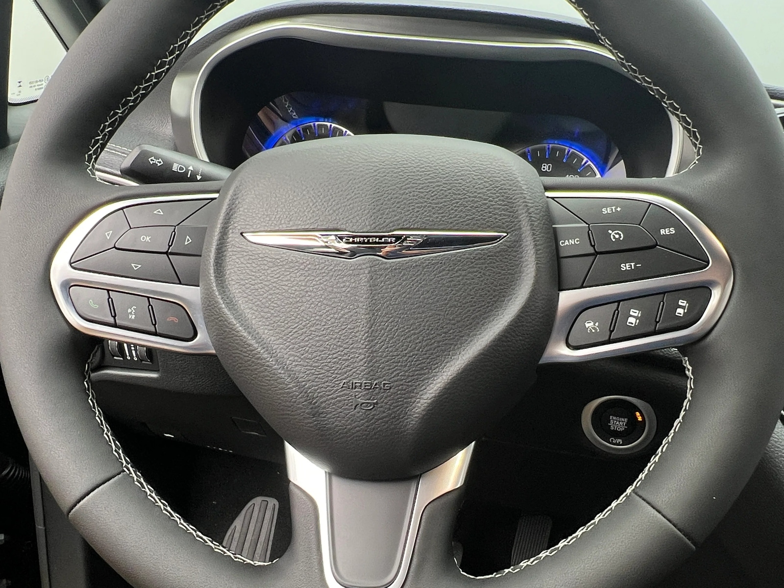 Thumbnail: 2026 Chrysler Pacifica - 4