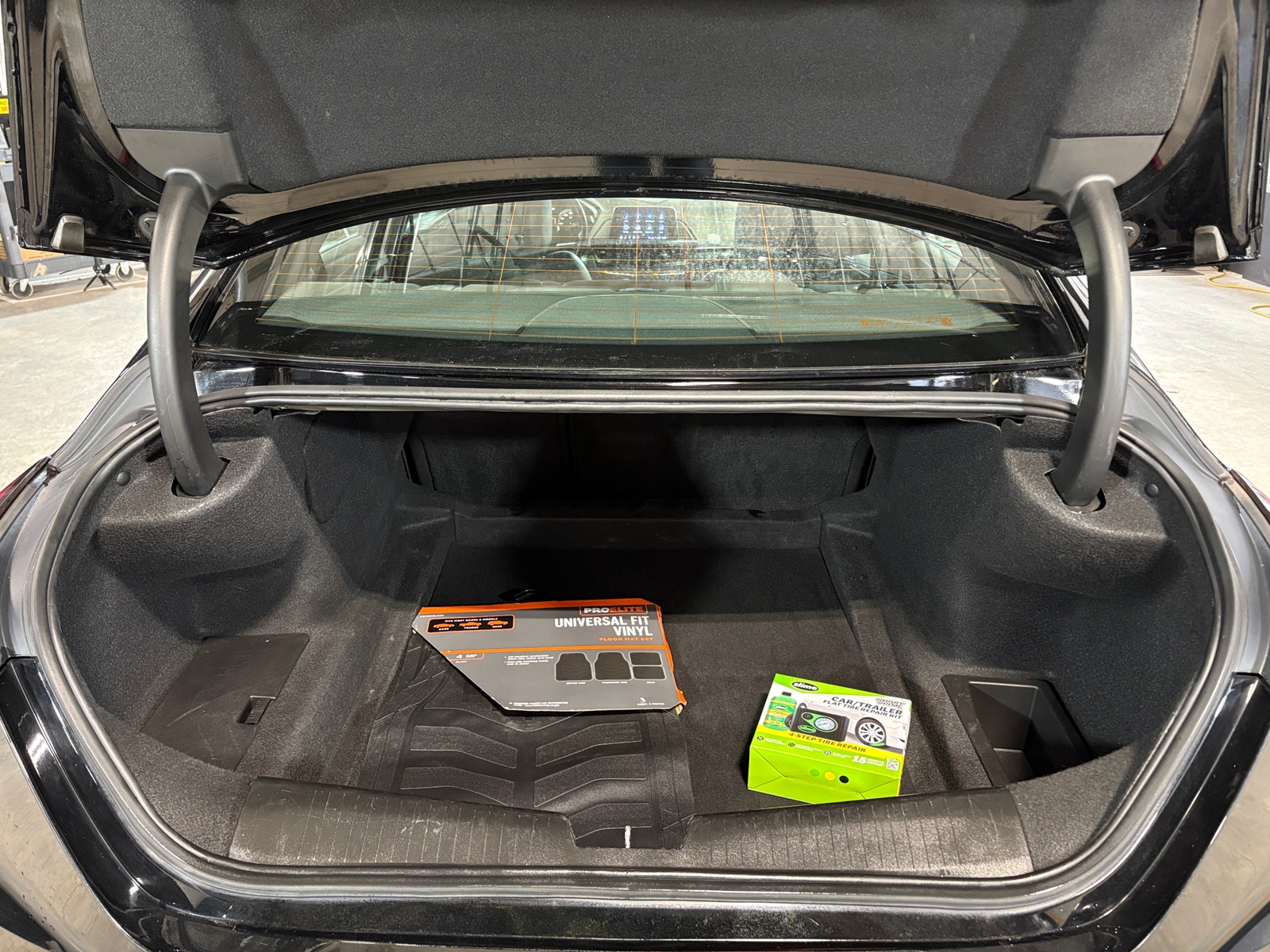 Thumbnail: 2023 Cadillac CT4 - 6