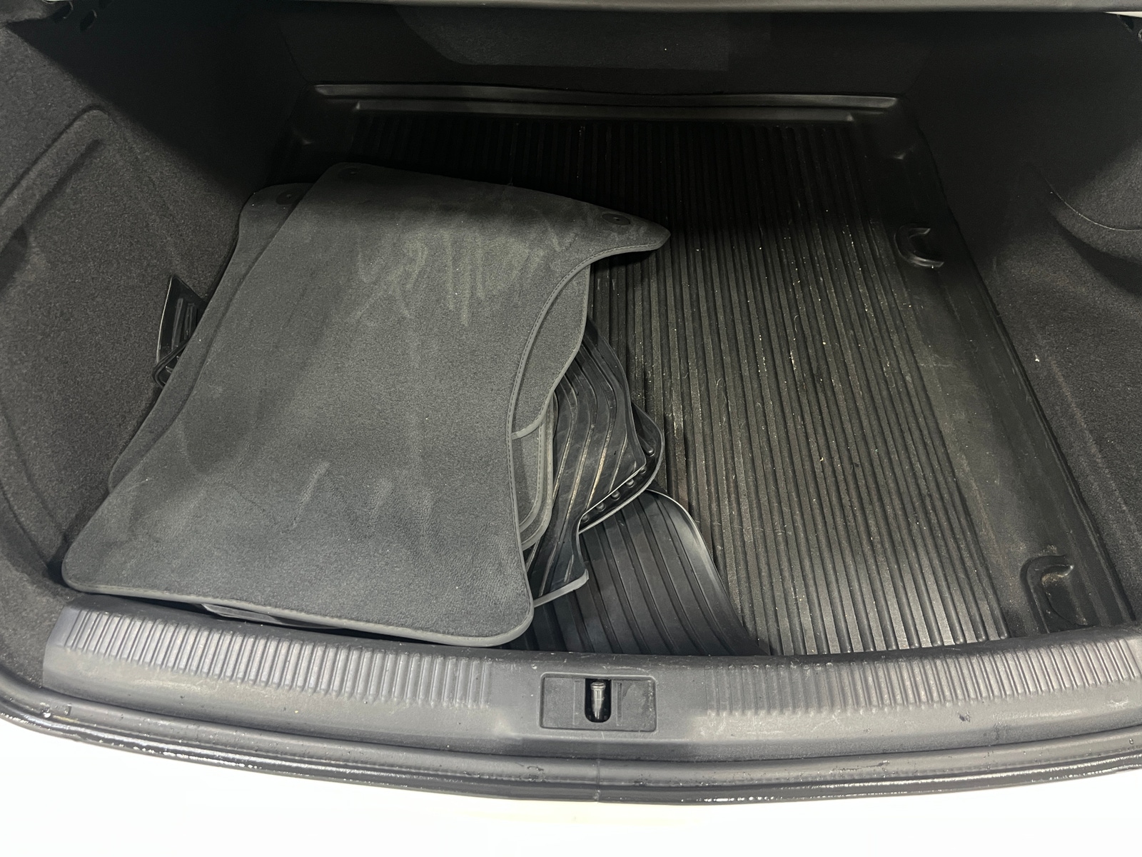 Thumbnail: 2014 Audi A4 - 6