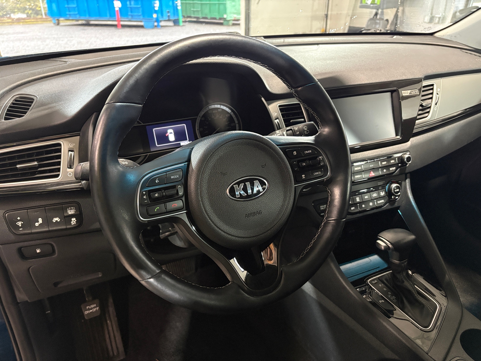 Thumbnail: 2019 Kia Niro - 4