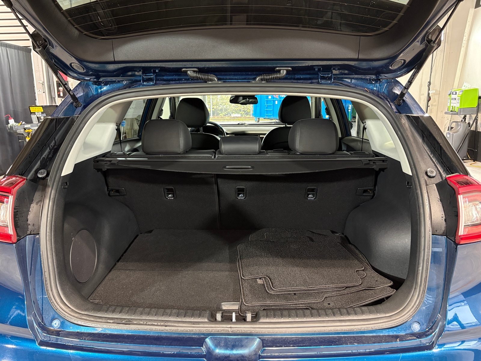 Thumbnail: 2019 Kia Niro - 6