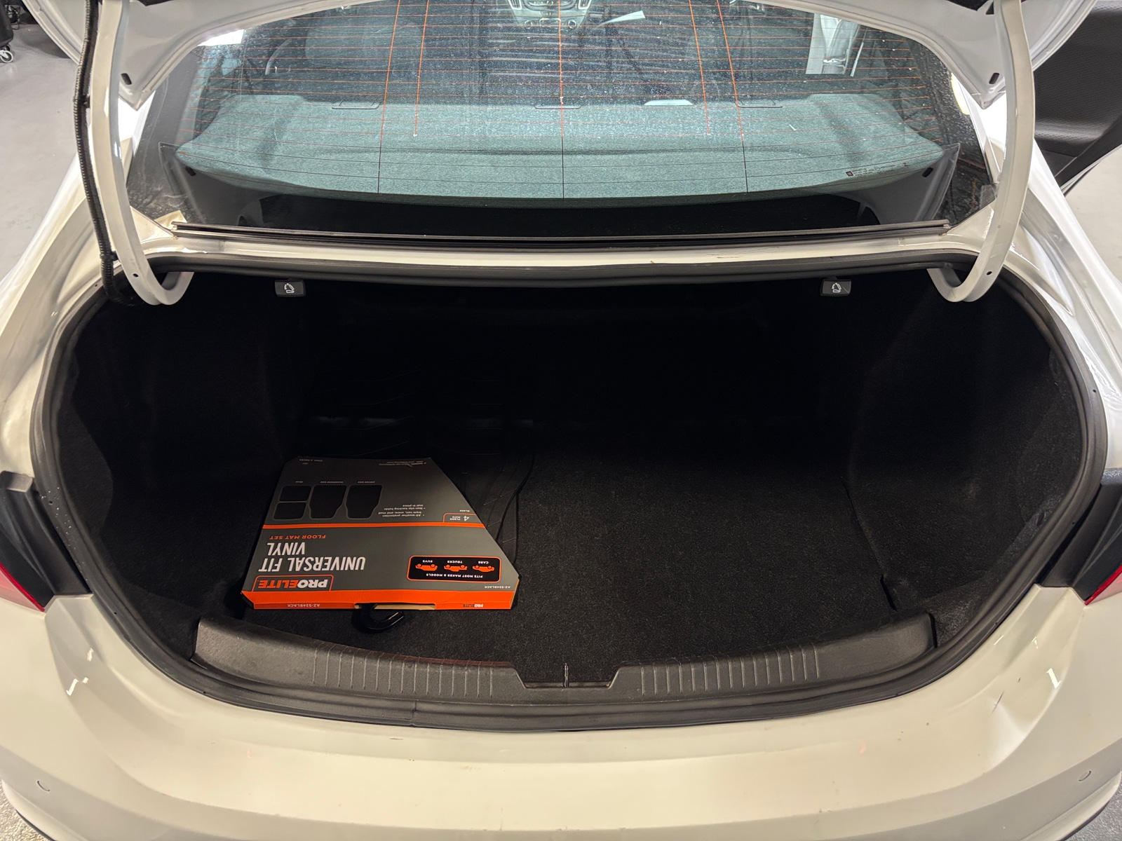 Thumbnail: 2024 Chevrolet Malibu - 7