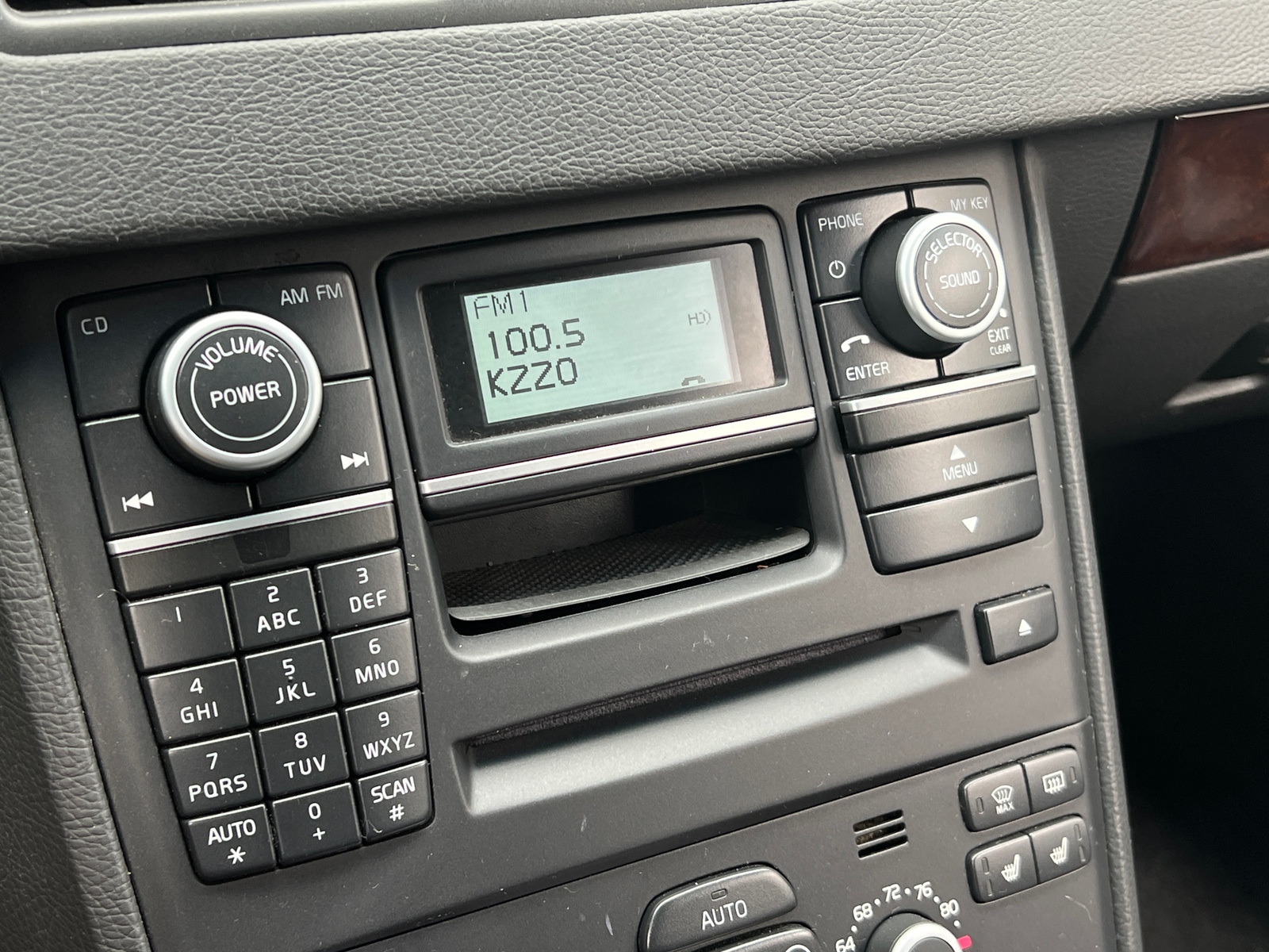 Thumbnail: 2014 Volvo XC90 - 3