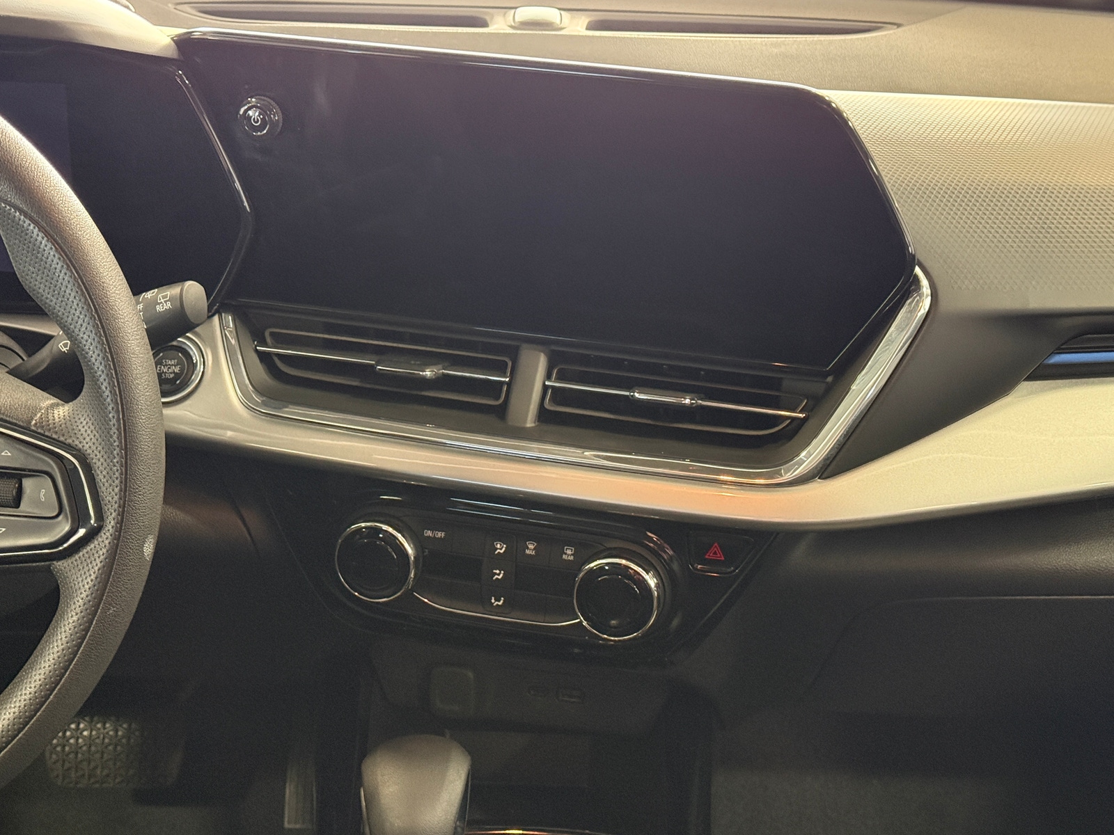 Thumbnail: 2025 Chevrolet Trax - 4