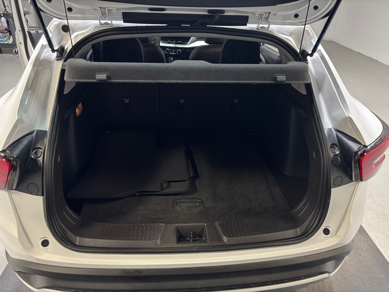 Thumbnail: 2025 Chevrolet Trax - 7