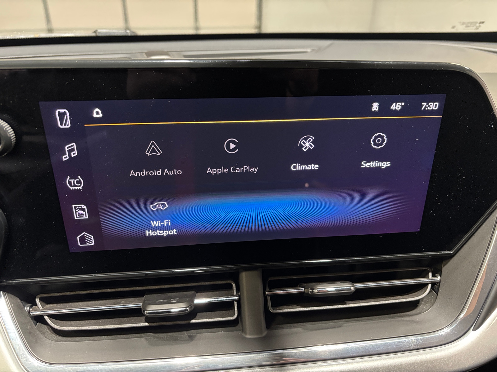 Thumbnail: 2025 Chevrolet Trax - 4