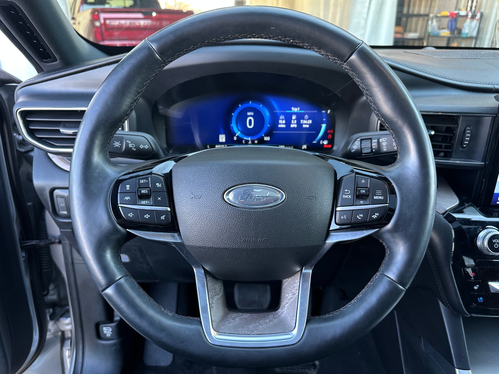 Thumbnail: 2022 Ford Explorer - 4