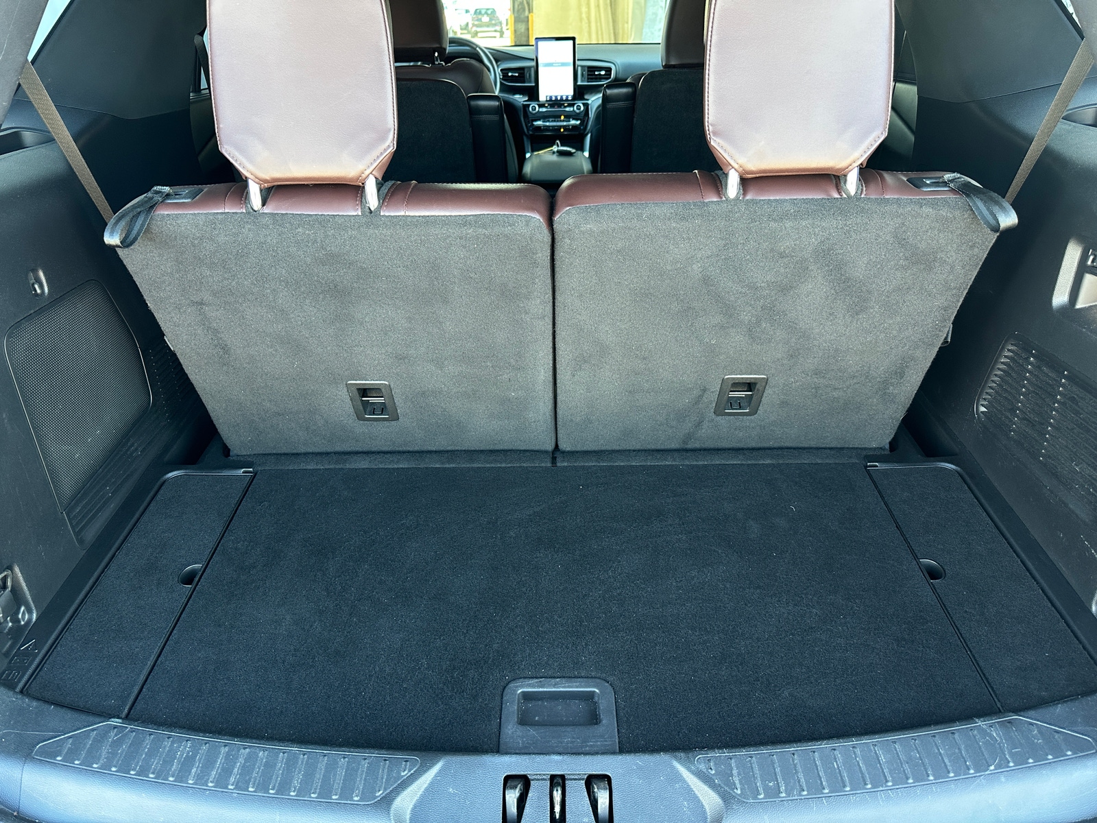 Thumbnail: 2022 Ford Explorer - 6