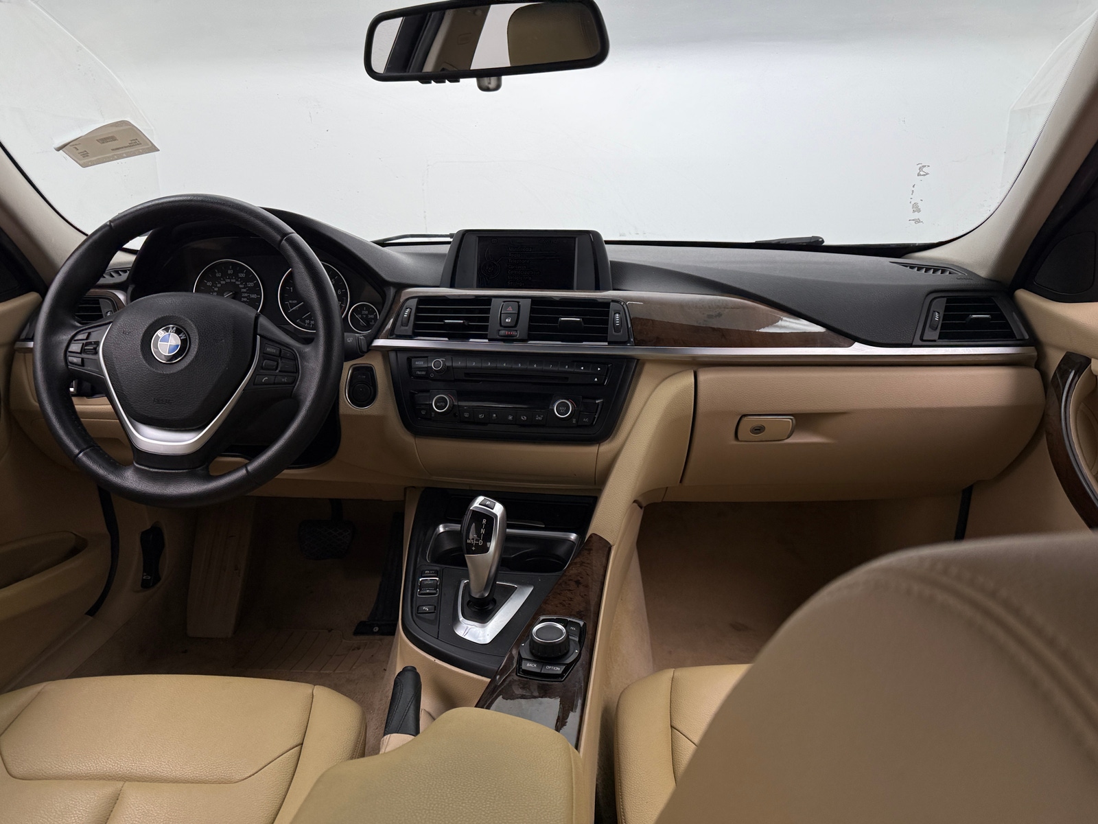 Thumbnail: 2015 BMW 3 Series - 2