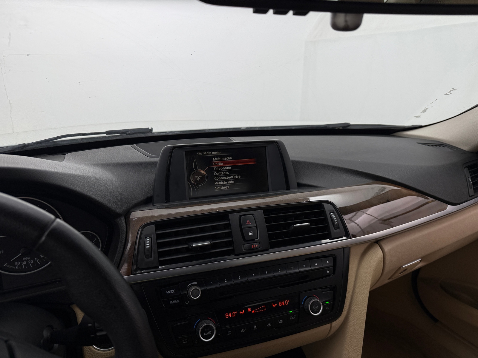 Thumbnail: 2015 BMW 3 Series - 3