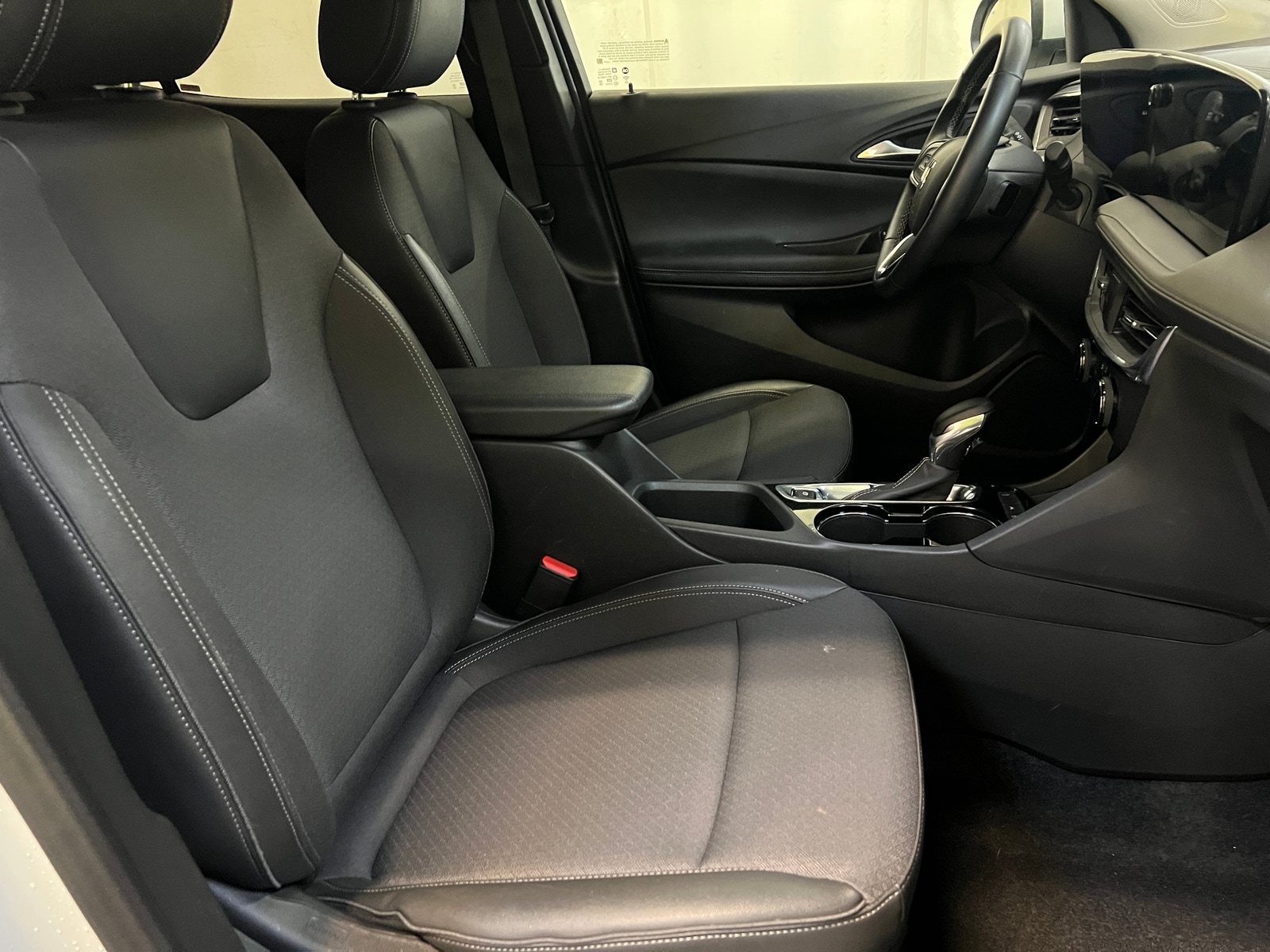 Thumbnail: 2025 Buick Encore GX - 2