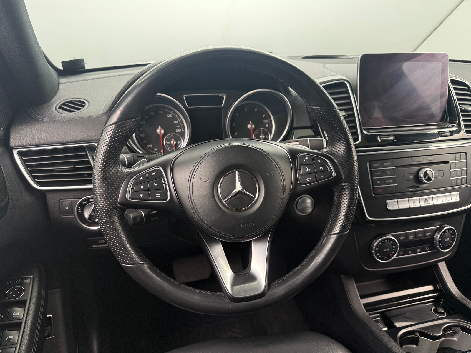 Thumbnail: 2019 Mercedes-Benz GLS - 4