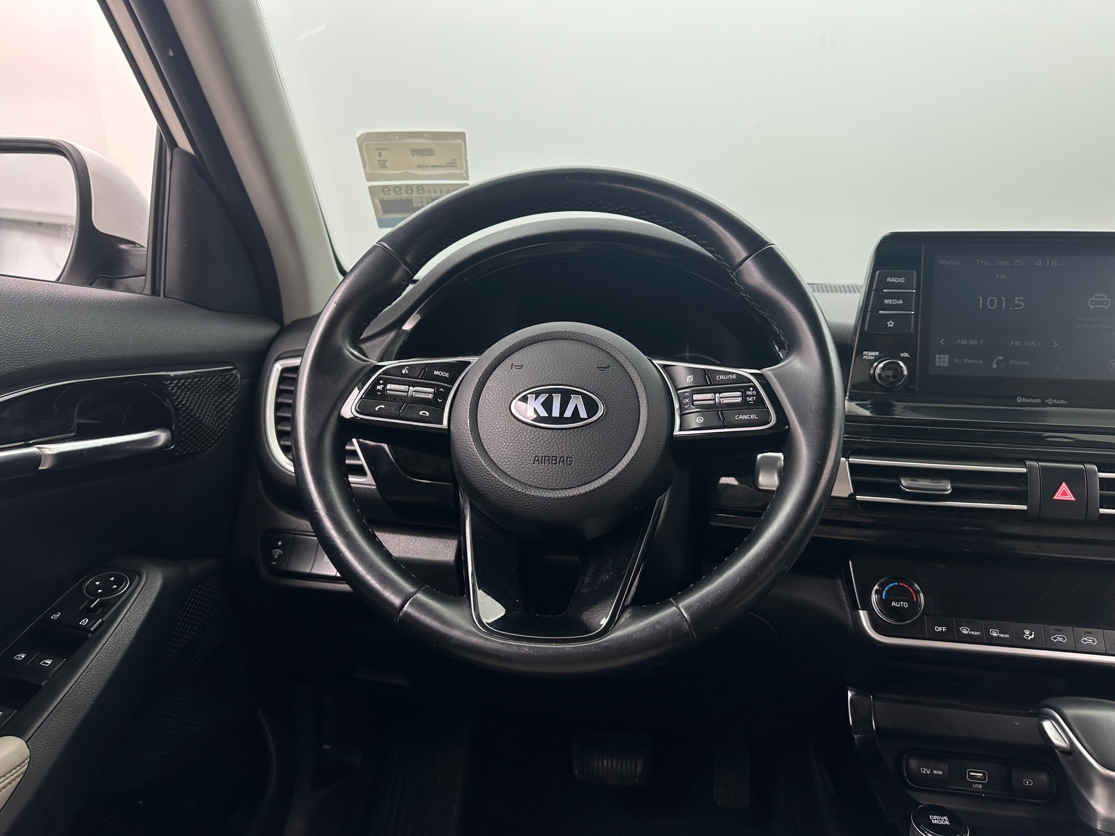 Thumbnail: 2021 Kia Seltos - 4