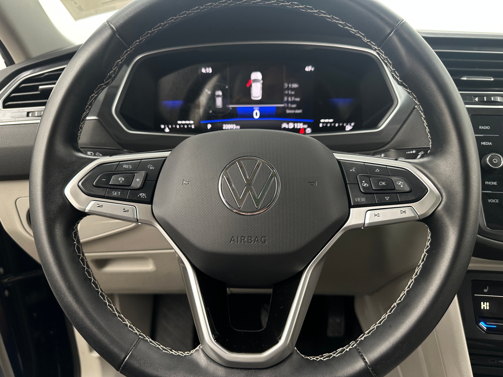 Thumbnail: 2024 Volkswagen Tiguan - 4