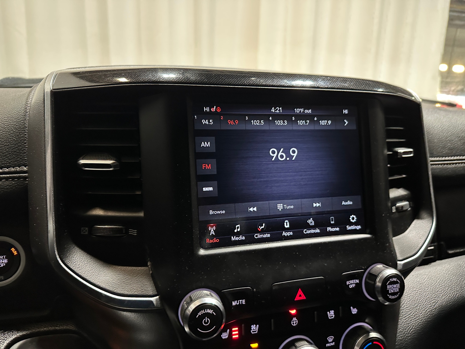 Thumbnail: 2020 RAM 1500 - 3