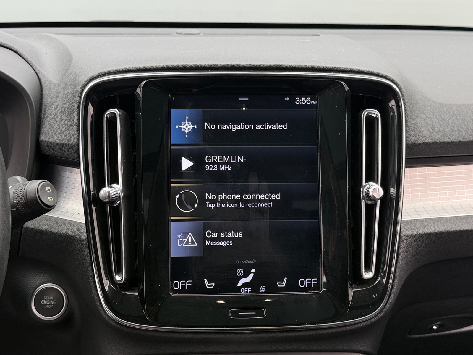 Thumbnail: 2019 Volvo XC40 - 3