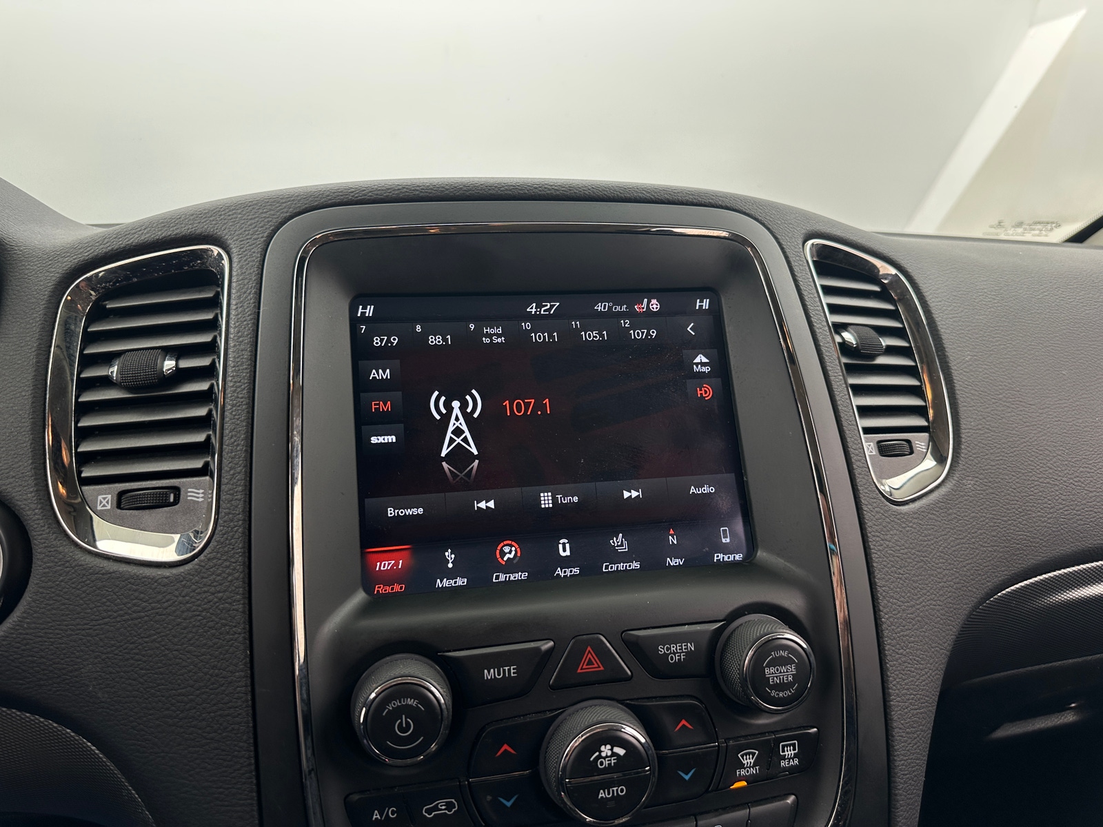 Thumbnail: 2018 Dodge Durango - 3