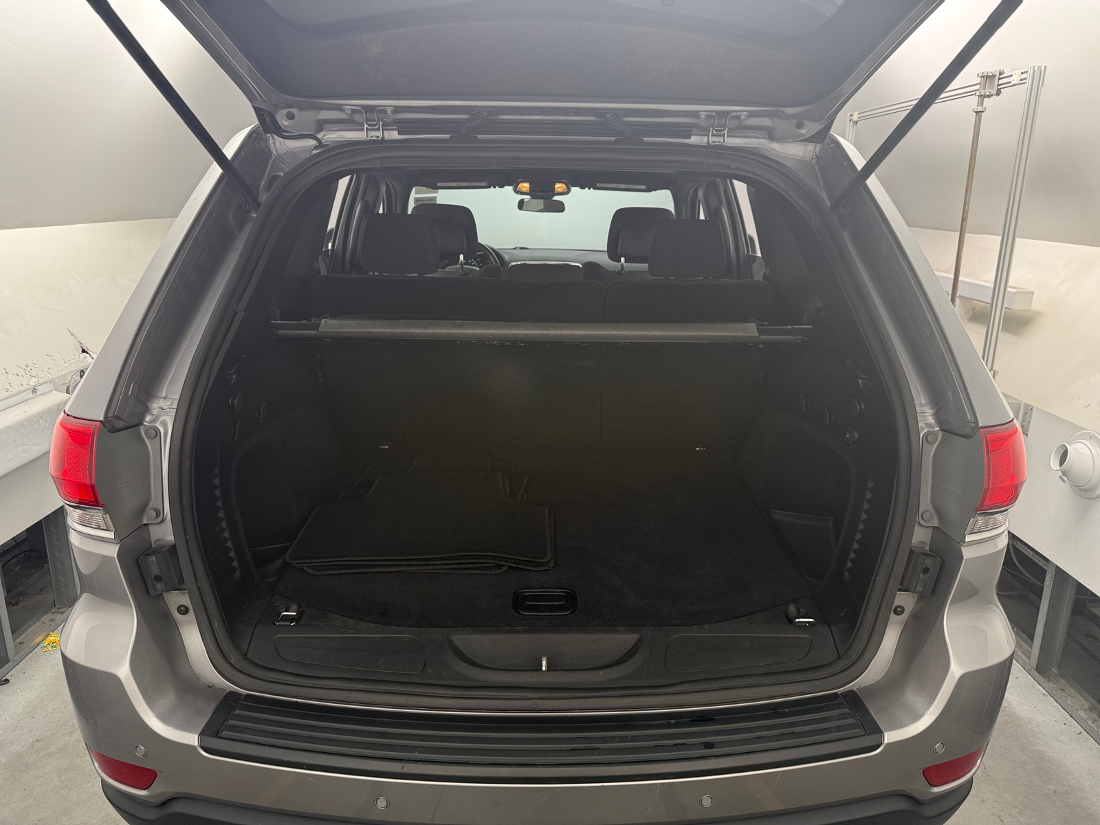 Thumbnail: 2019 Jeep Grand Cherokee - 7