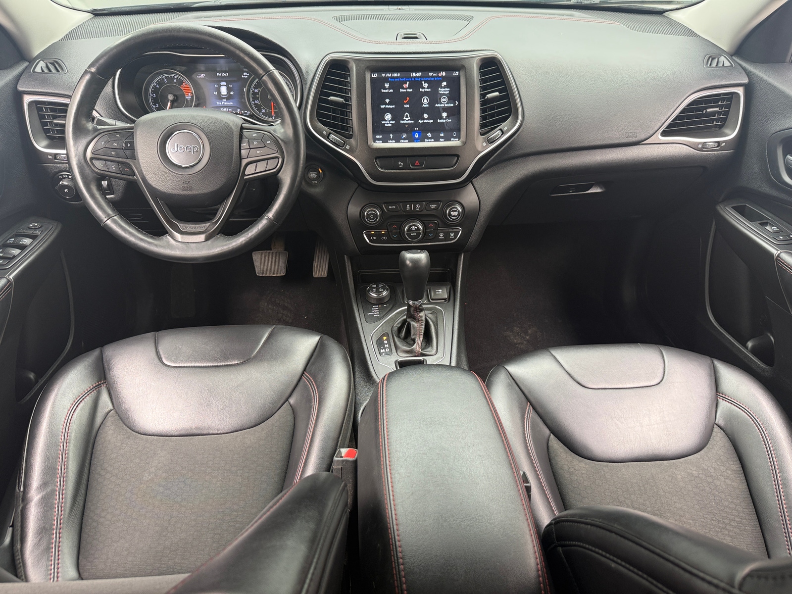 Thumbnail: 2019 Jeep Cherokee - 3