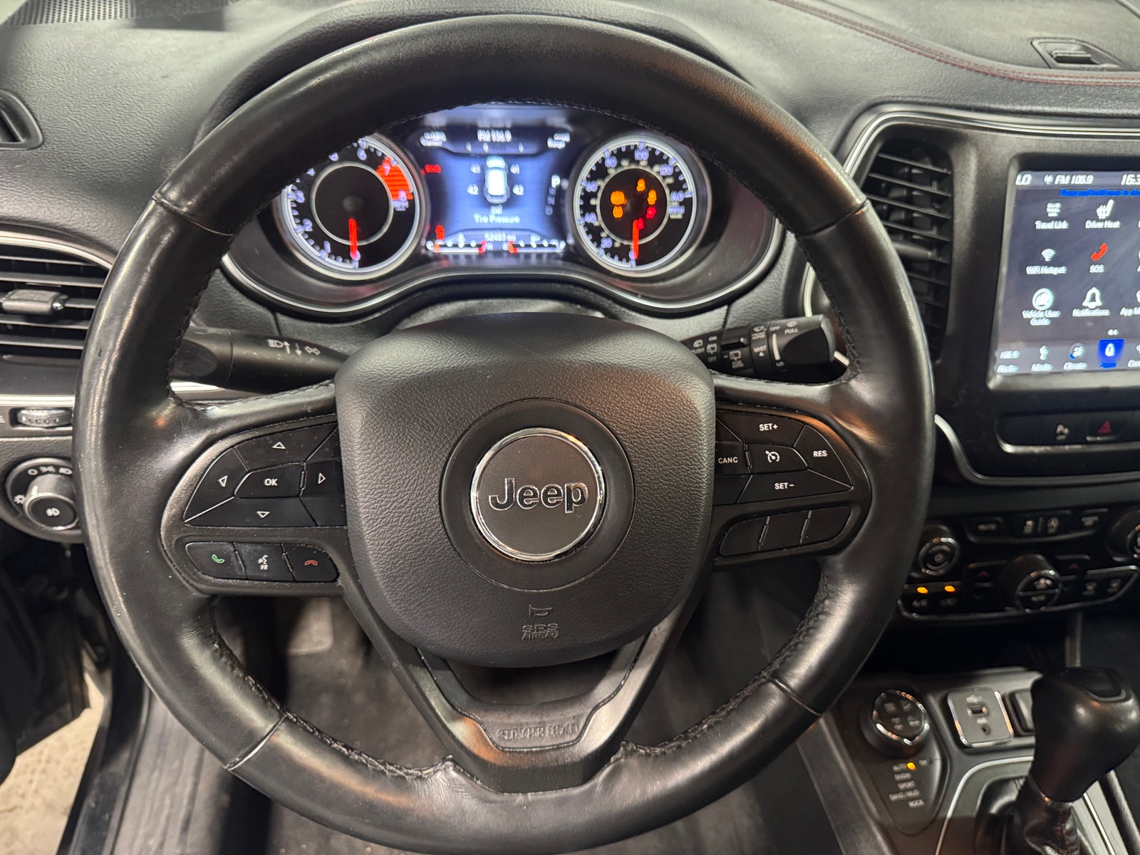 Thumbnail: 2019 Jeep Cherokee - 5