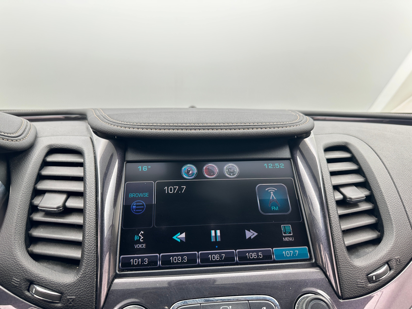 Thumbnail: 2015 Chevrolet Impala - 4