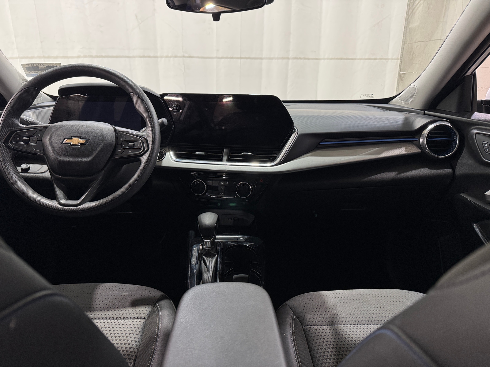 Thumbnail: 2025 Chevrolet Trax - 3