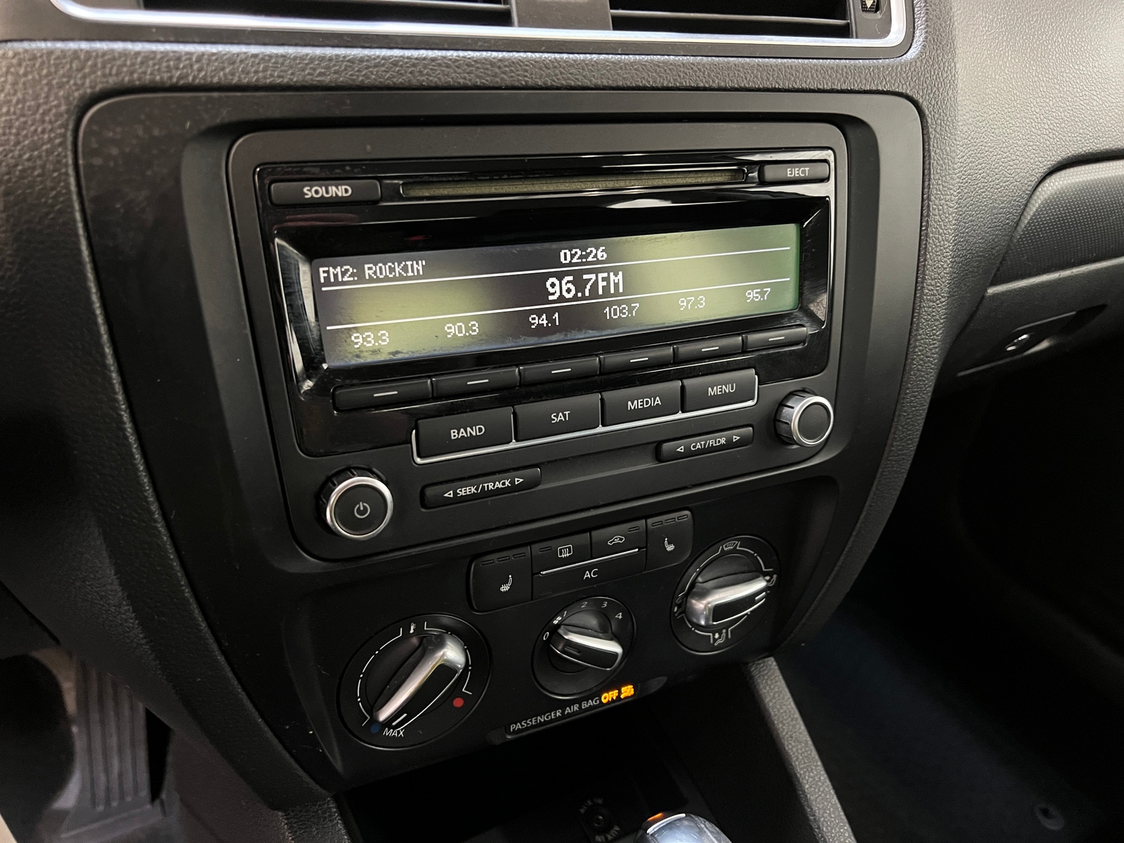 Thumbnail: 2012 Volkswagen Jetta - 3