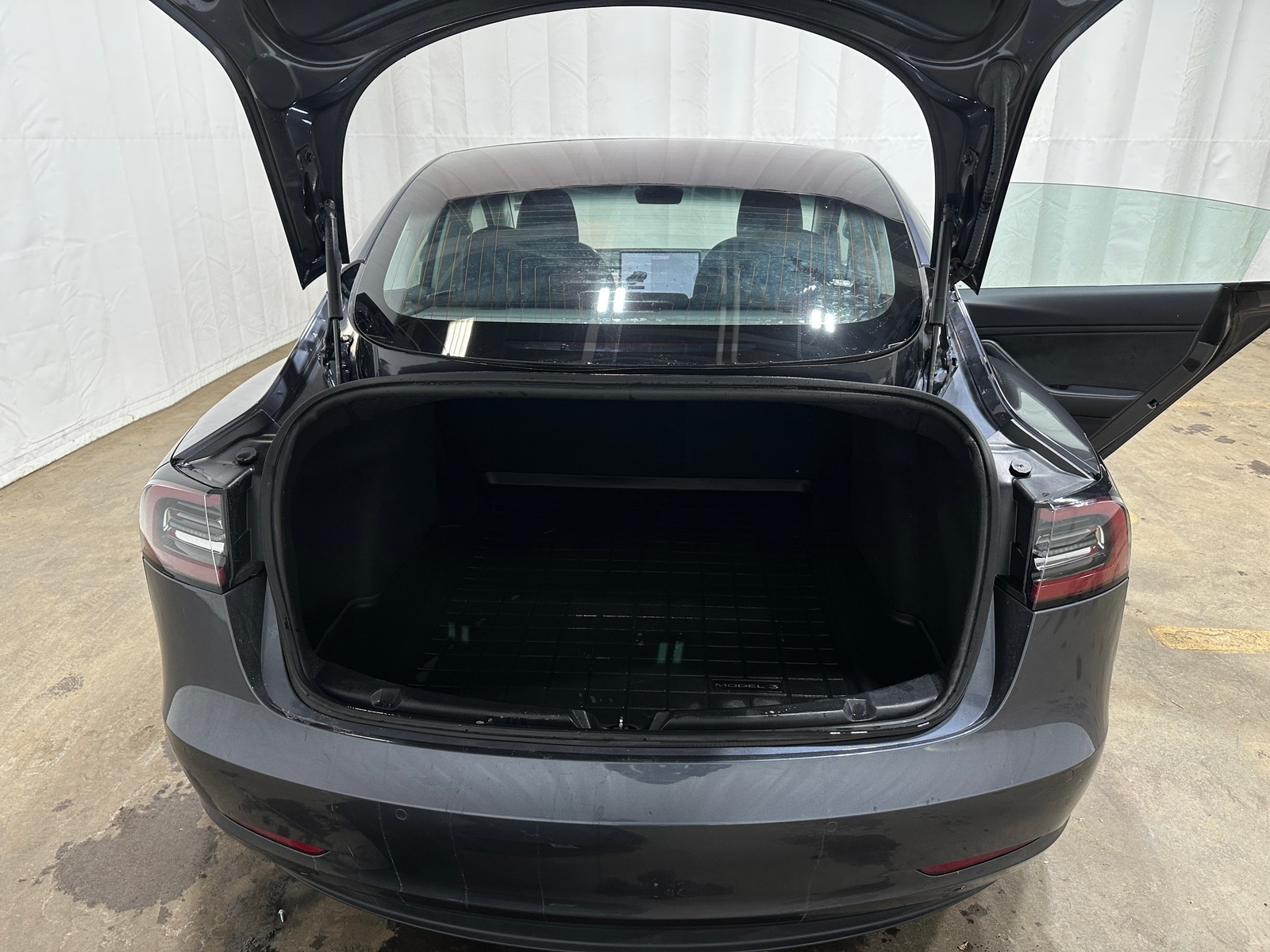 Thumbnail: 2018 Tesla Model 3 - 6