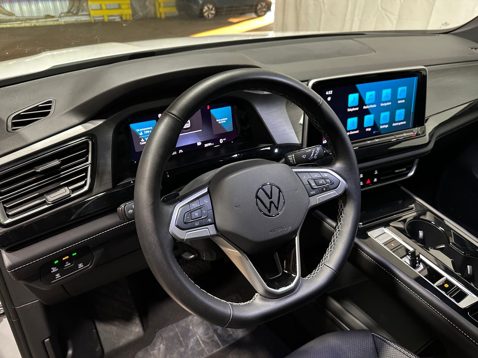 Thumbnail: 2025 Volkswagen Atlas - 4