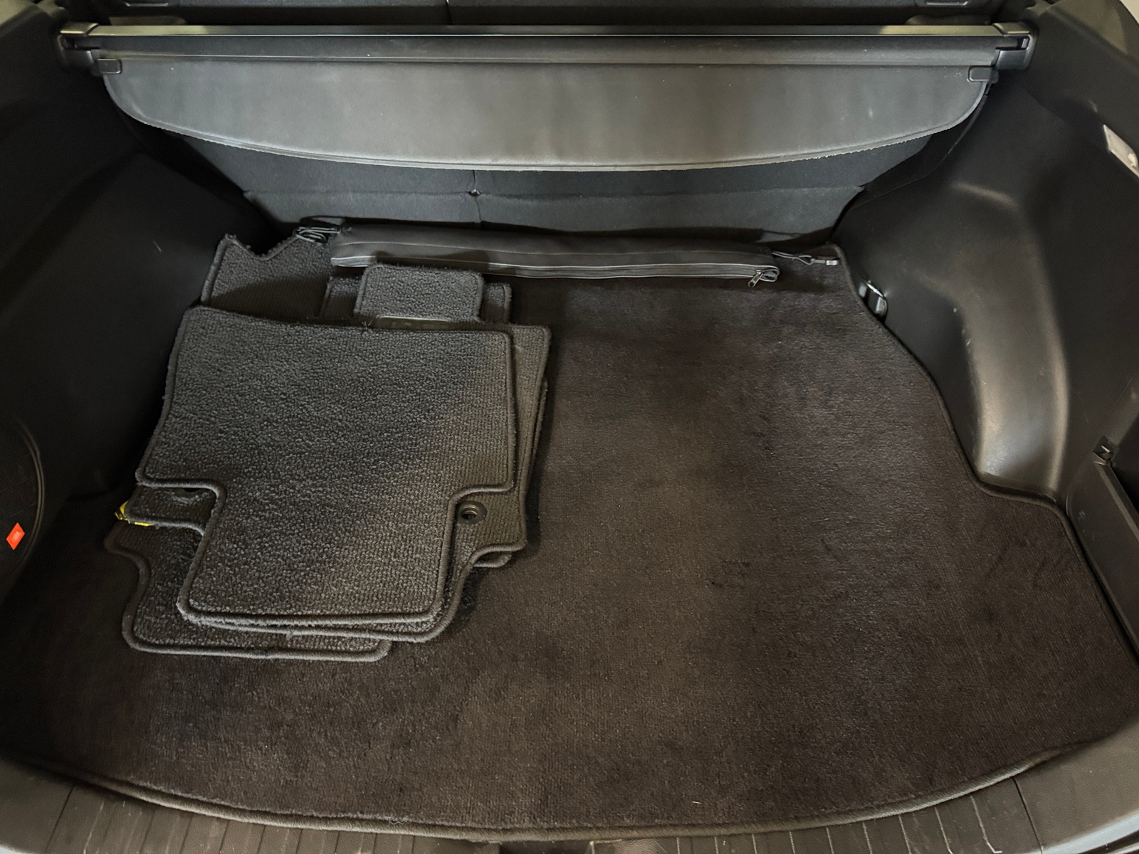 Thumbnail: 2021 Toyota RAV4 - 6