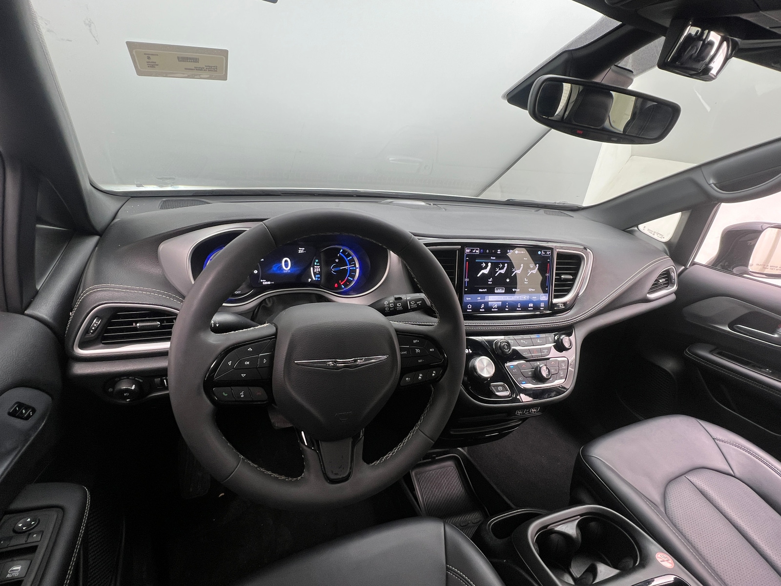 Thumbnail: 2024 Chrysler Pacifica - 2