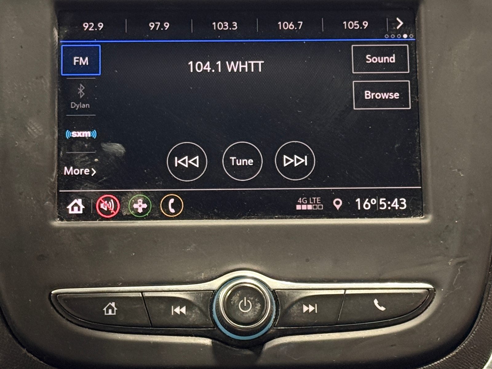 Thumbnail: 2020 Chevrolet Equinox - 3