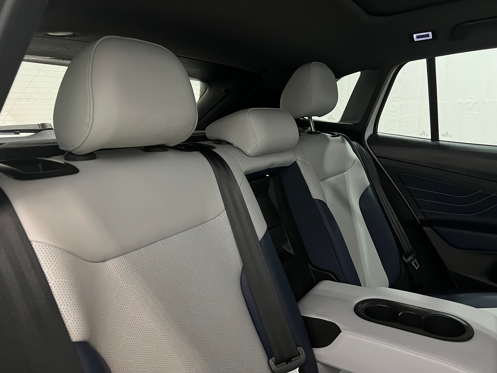 Thumbnail: 2024 Volkswagen ID.4 - 5