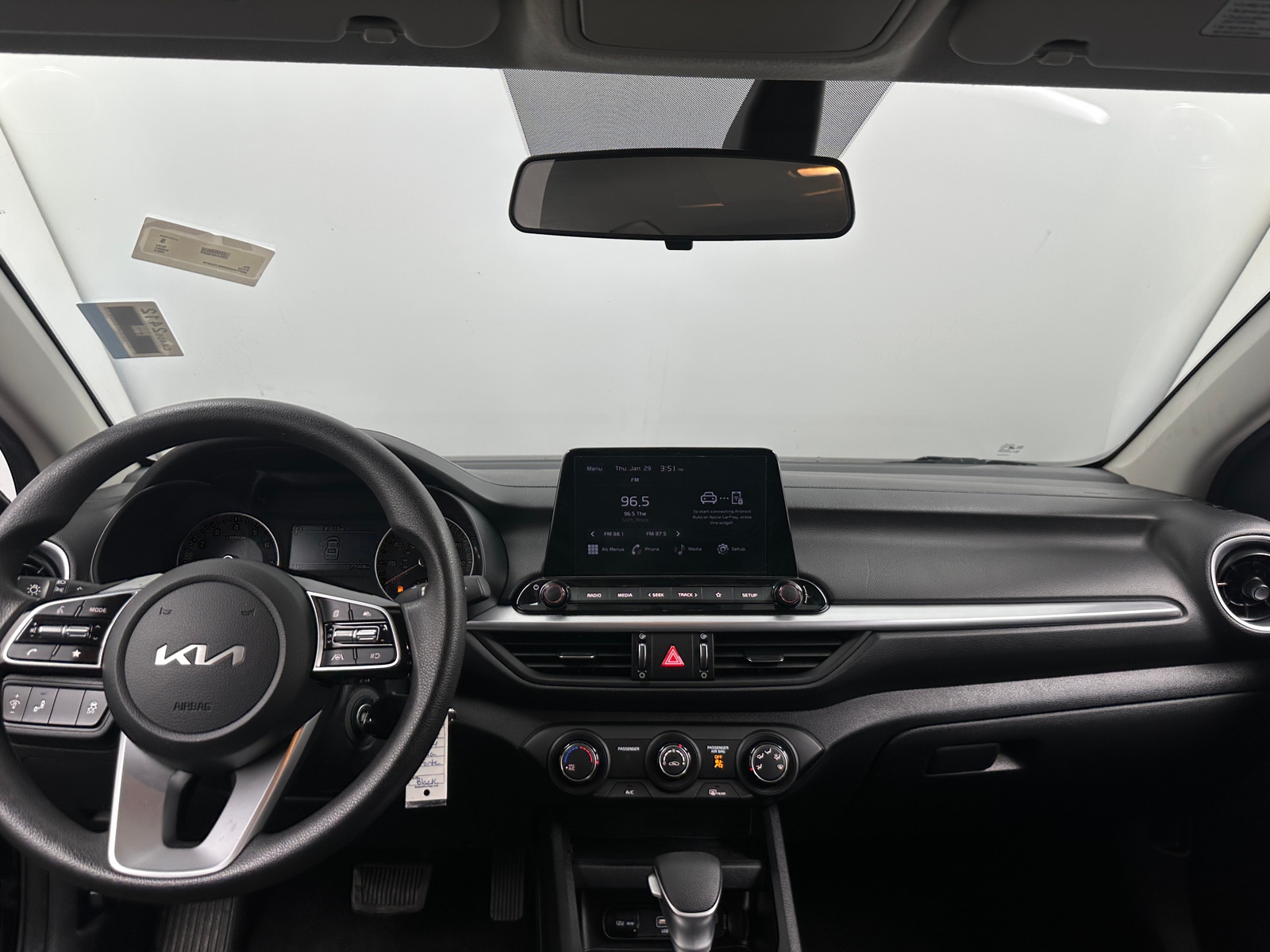 Thumbnail: 2024 Kia Forte - 3