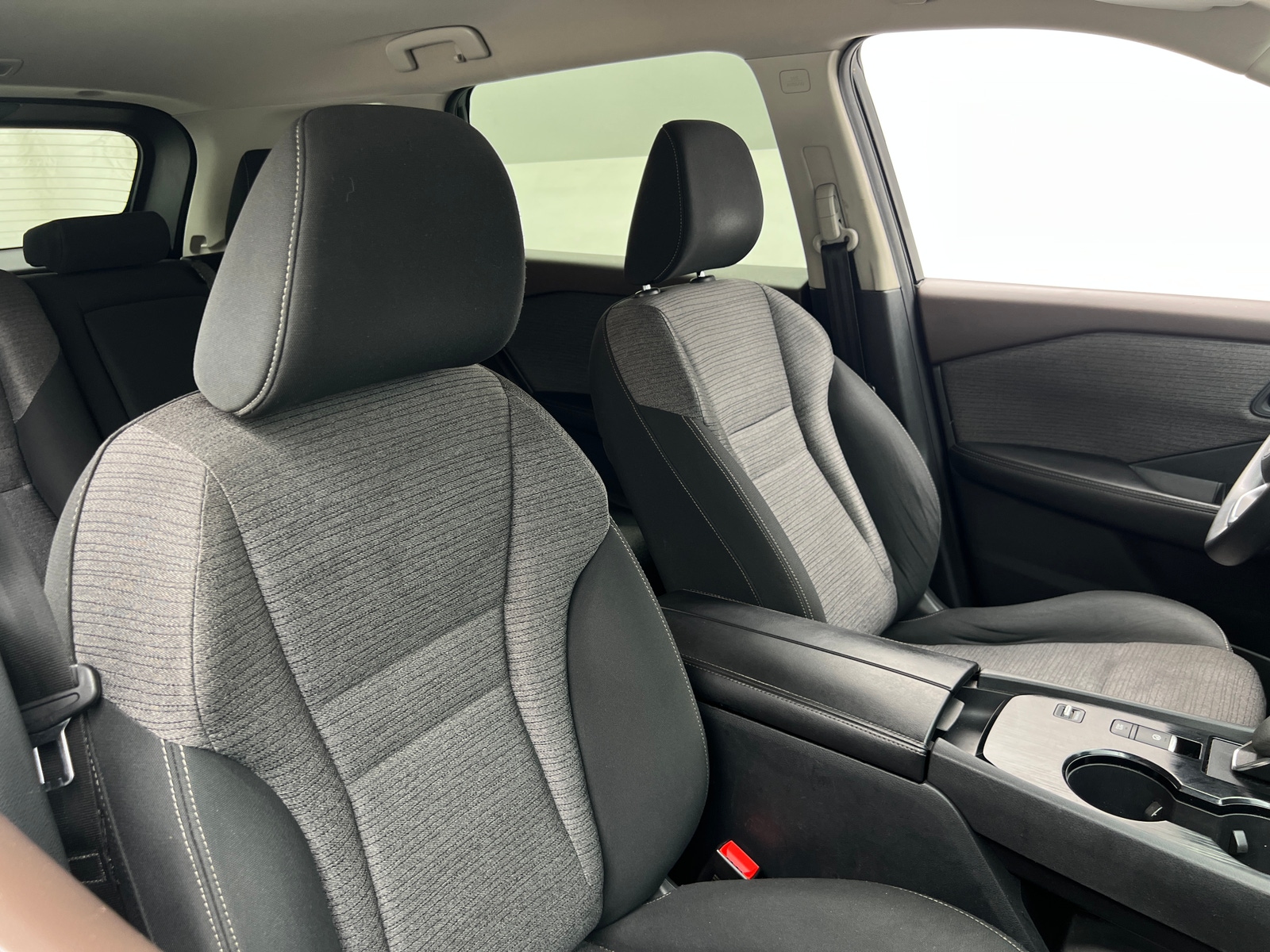 Thumbnail: 2021 Nissan Rogue - 2