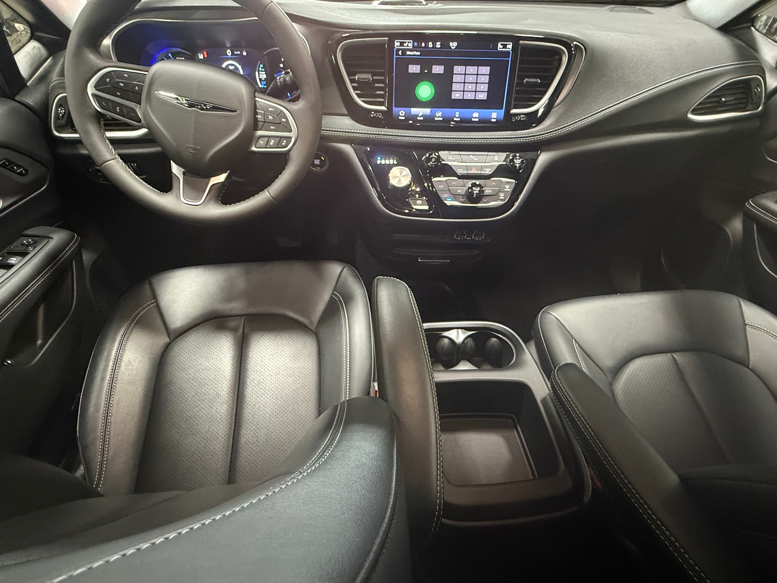 Thumbnail: 2025 Chrysler Pacifica - 2