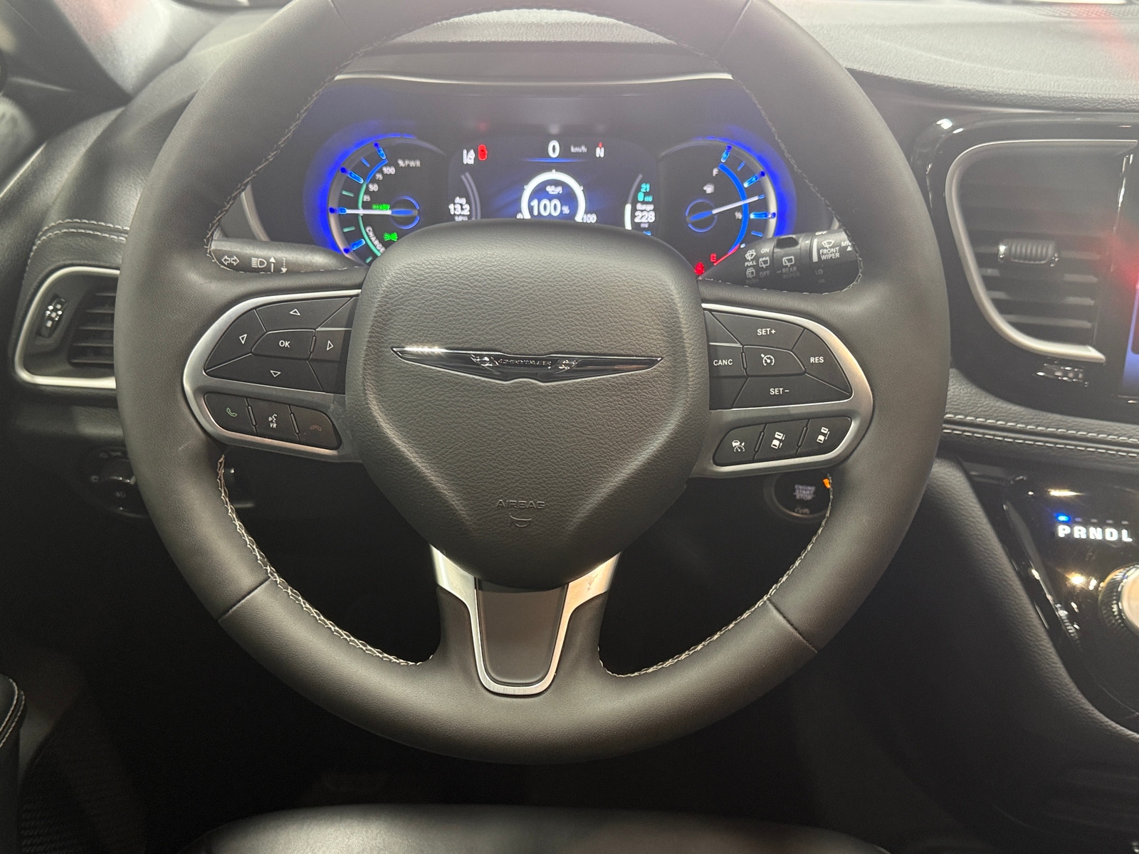 Thumbnail: 2025 Chrysler Pacifica - 4