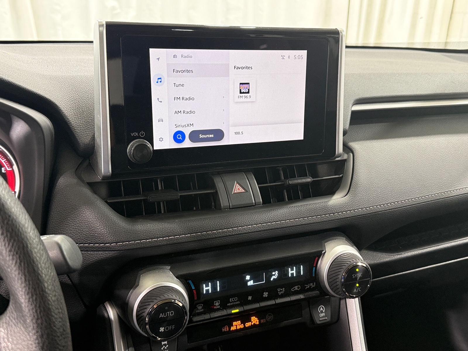 Thumbnail: 2025 Toyota RAV4 - 4