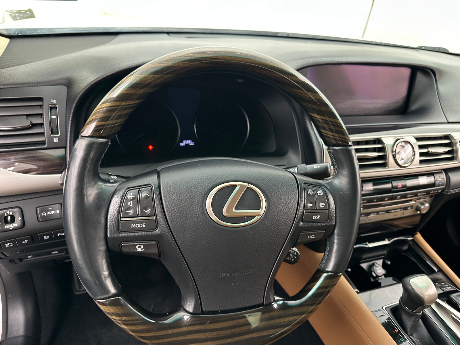 Thumbnail: 2017 Lexus LS - 4