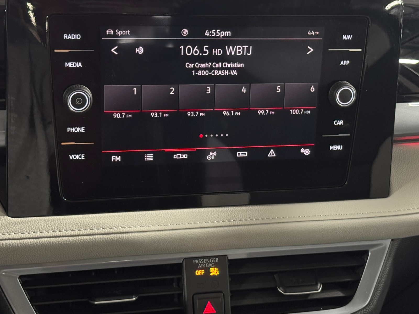 Thumbnail: 2025 Volkswagen Taos - 3