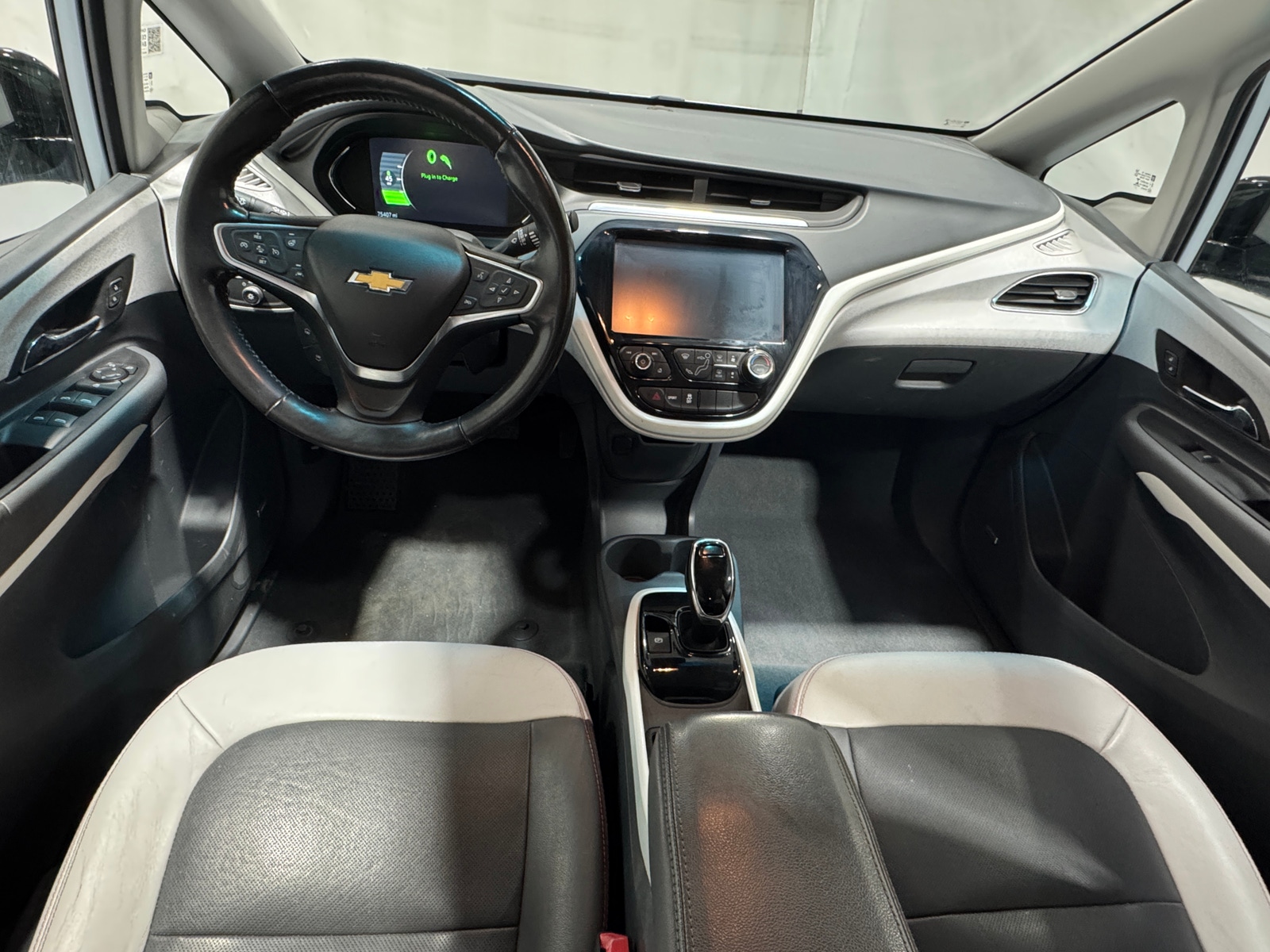 Thumbnail: 2018 Chevrolet Bolt EV - 3