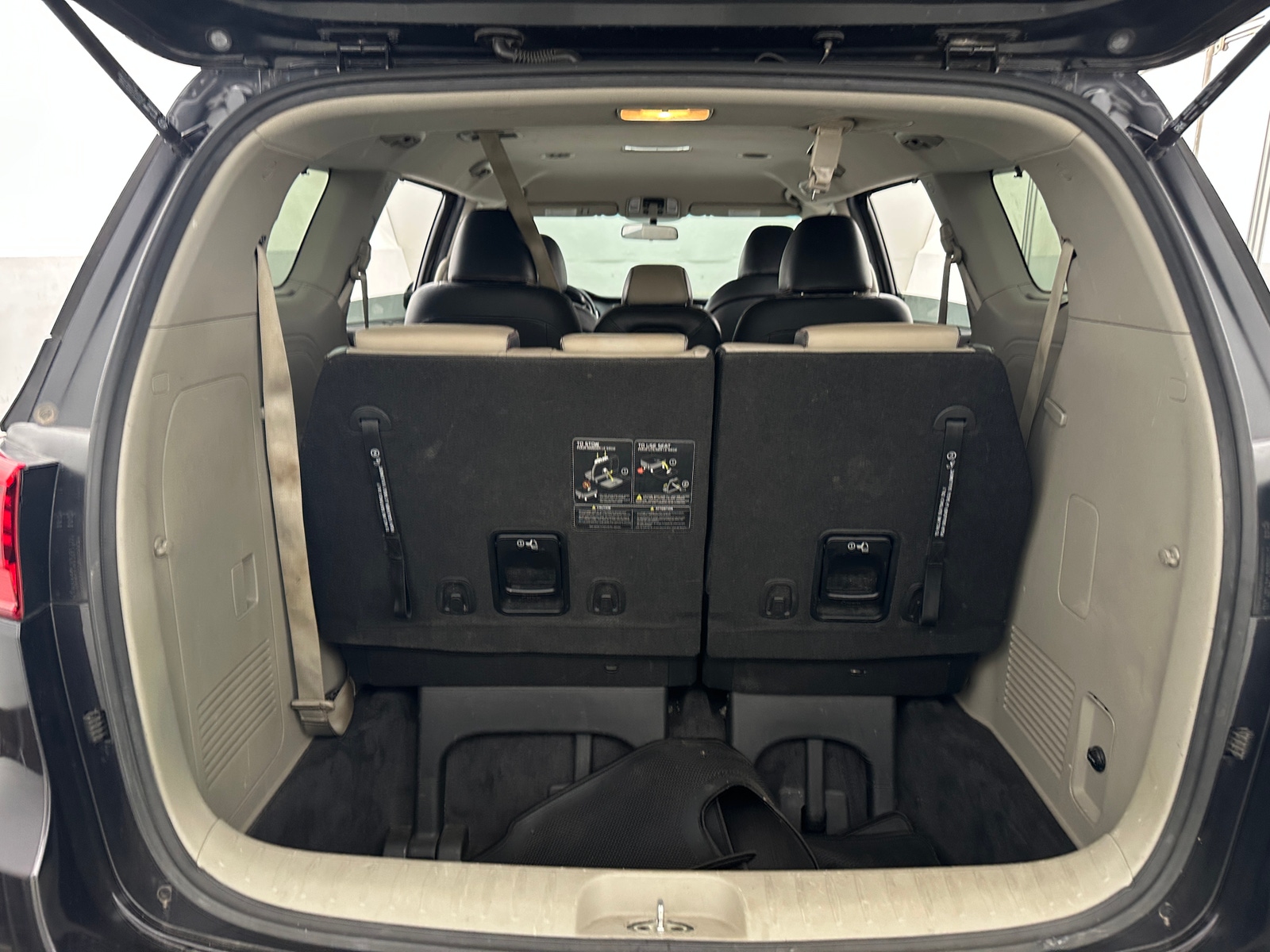 Thumbnail: 2019 Kia Sedona - 6