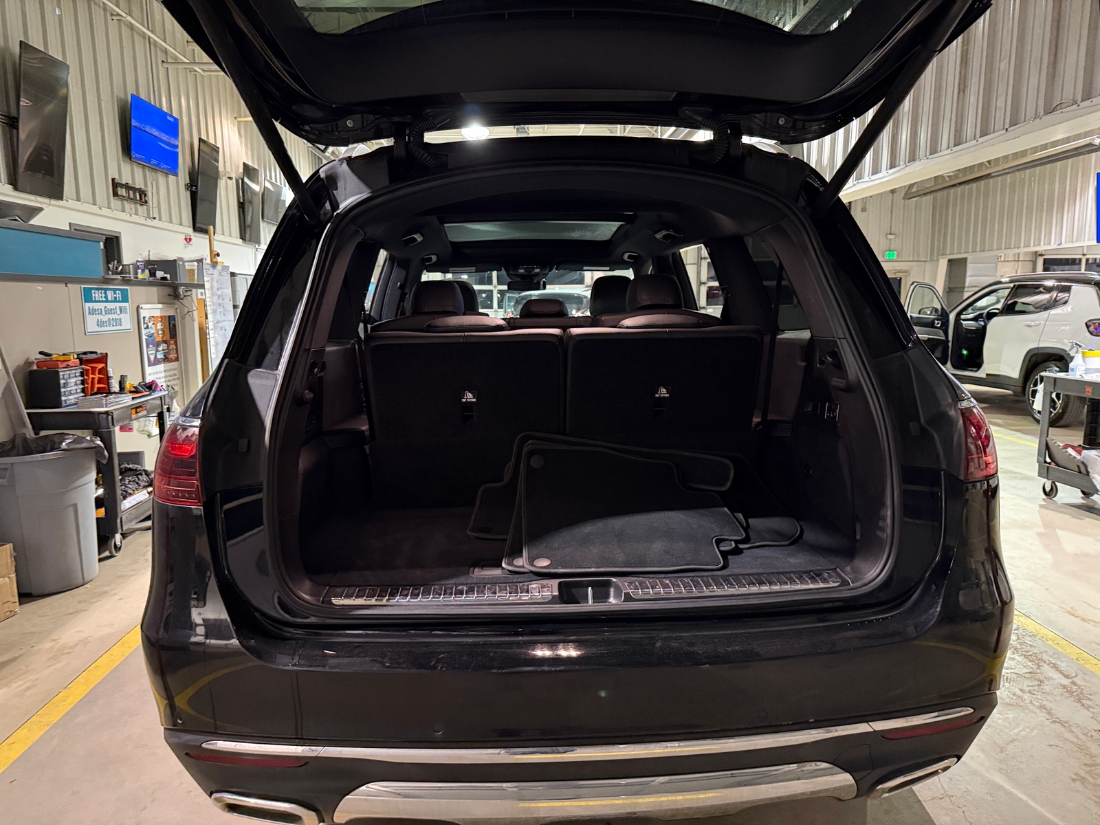 Thumbnail: 2024 Mercedes-Benz GLS - 6