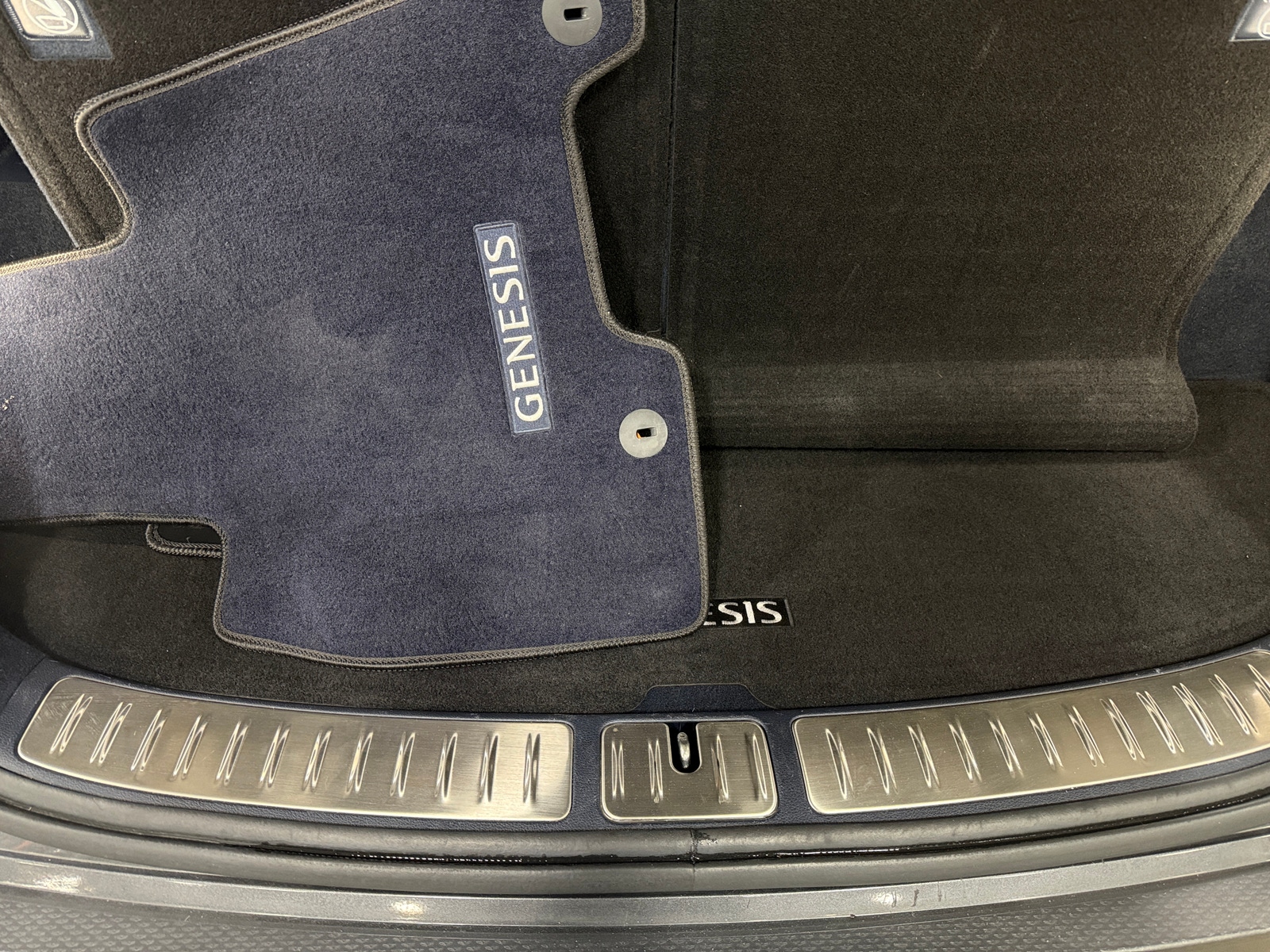 Thumbnail: 2021 Genesis GV80 - 6