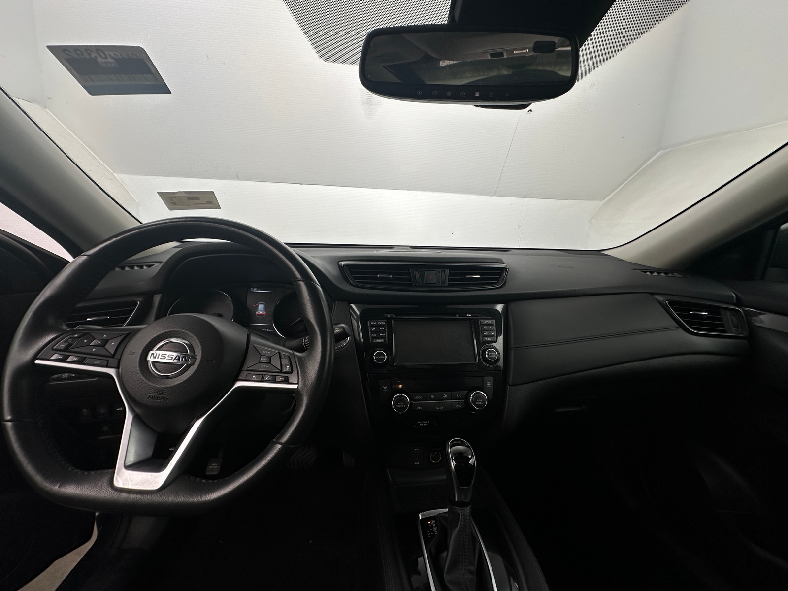 Thumbnail: 2017 Nissan Rogue - 2