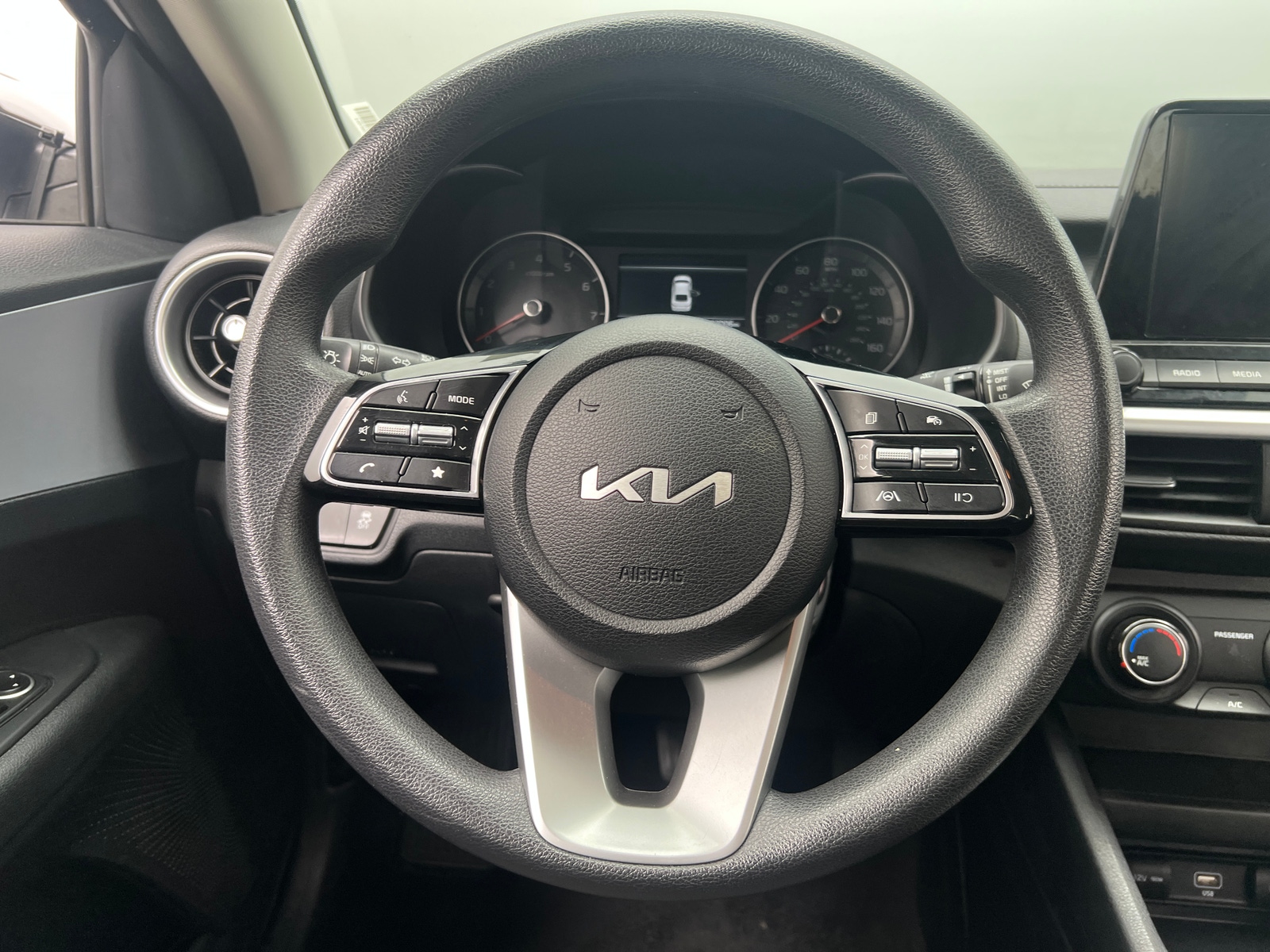 Thumbnail: 2024 Kia Forte - 5